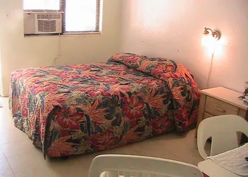 Best Southern Sun Plaza Motel hotel thumbnail 5
