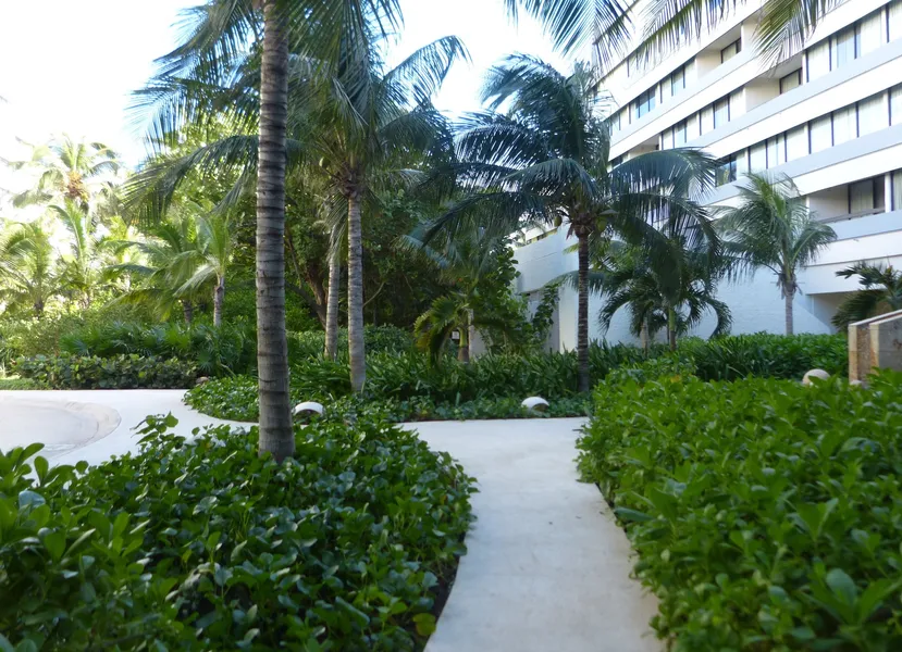 State of the Art beach front Condo hotel detail image 2