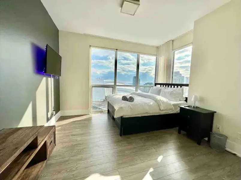 Sky Suites at Front hotel detail image 6