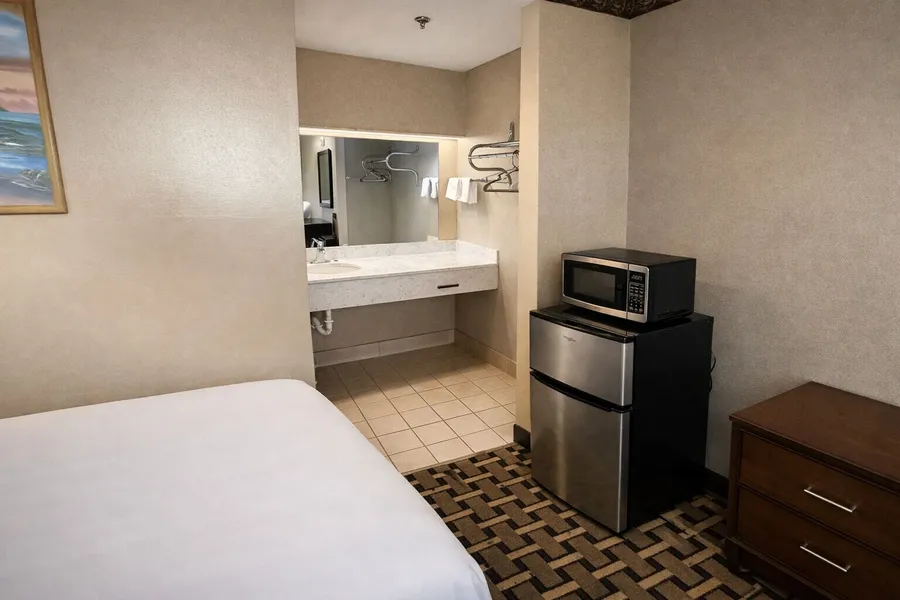 Springplace Inn & Suites hotel detail image 6