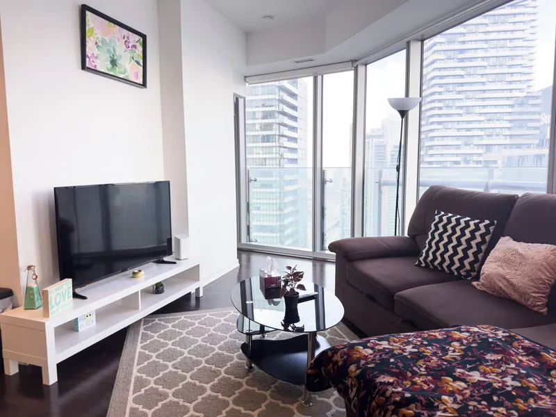 Comfy Lakeview Rogers Centre FreeParking hotel detail image 6