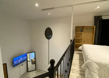 Santa Noche Loft & Spa hotel thumbnail 4
