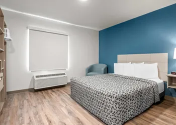 Woodspring Suites Lancaster North hotel thumbnail 8