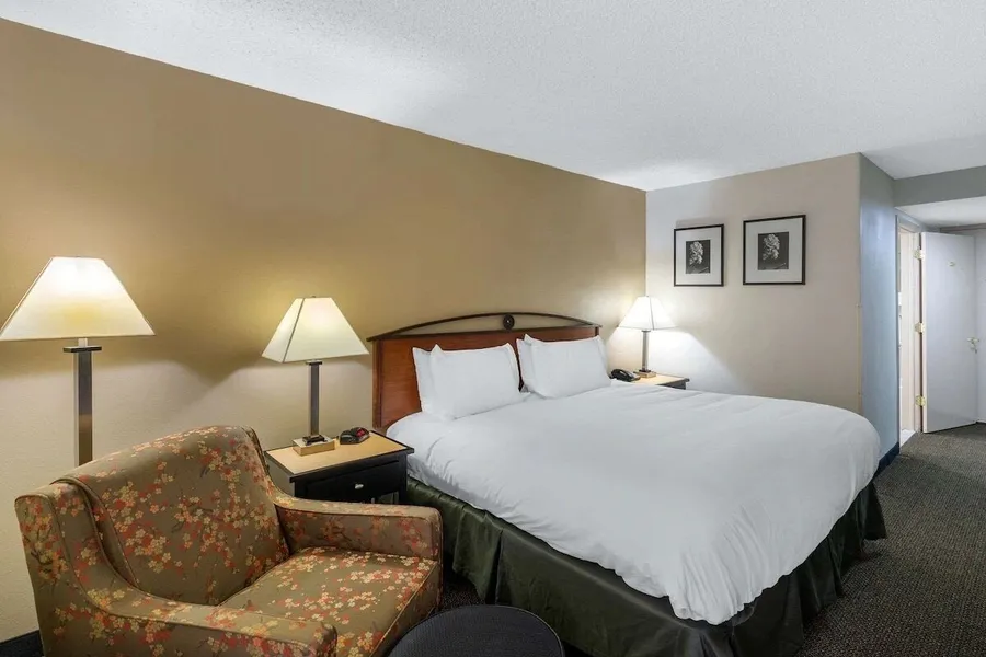 Stay Express Inn & Suites Tyler hotel detail image 2