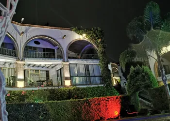 Suite vista hermosa hotel thumbnail 3