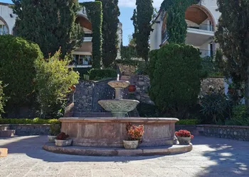 Suite vista hermosa hotel thumbnail 7