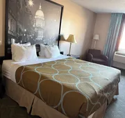 Dodgeville inn and suites hotel detail image 4