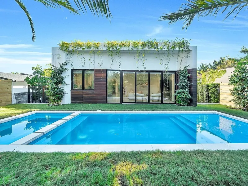 Luxury Pool Home - Downtown Brickell hotel detail image 2