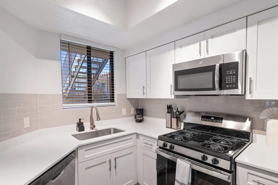 Upscale Stay w Heated Pool 8mins to ASU hotel detail image 2