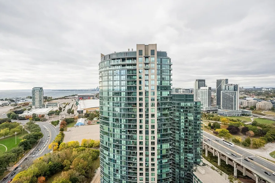 Cityside Waterfront Loft hotel detail image 6