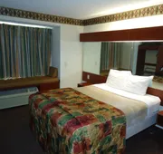 Golden Isles Inn & Suites Brunswick South hotel detail image 3