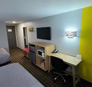 Super 8 by Wyndham Yankton hotel detail image 4