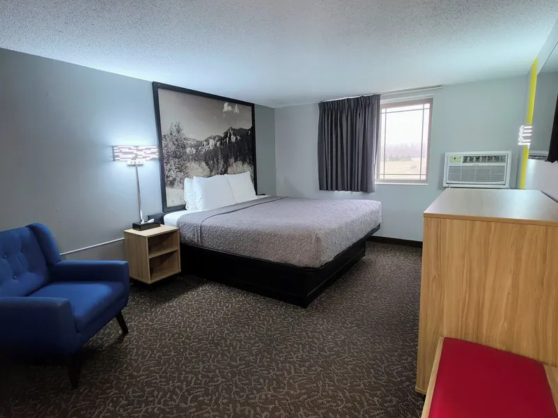 Super 8 by Wyndham Yankton hotel detail image 6