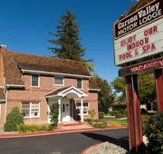 Carson Valley Motor Lodge & Suites hotel detail image 3