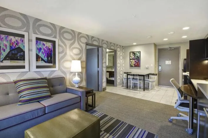 Home2 Suites by Hilton Lee's Summit Kansas City hotel detail image 2