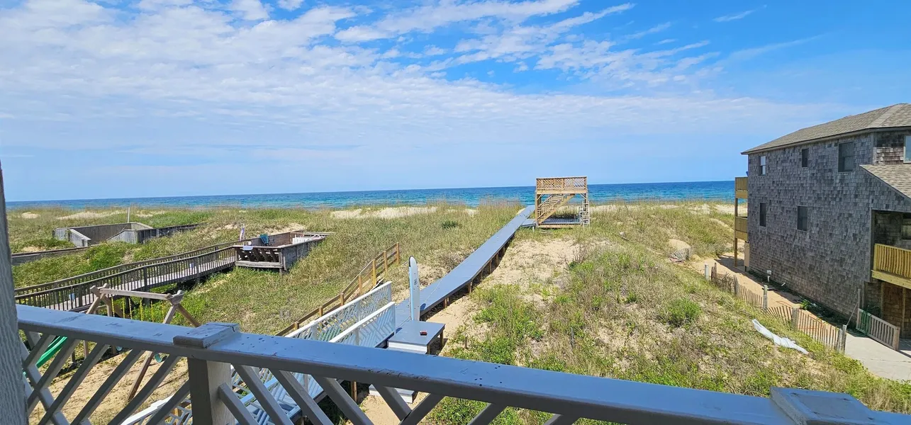 1817 Oceanfront Bed & Breakfast hotel detail image 2