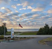 Manistique Sands hotel detail image 7