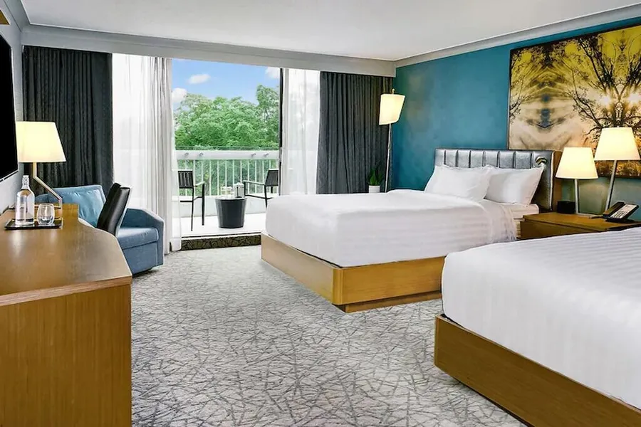 Crowne Plaza Toronto Suites hotel detail image 2