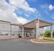 Quality Inn & Suites Near Six Flags and Medical Center hotel detail image 3