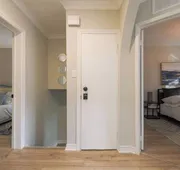 Casa Hotels: Modern 2BR Suite in Leslieville hotel detail image 5