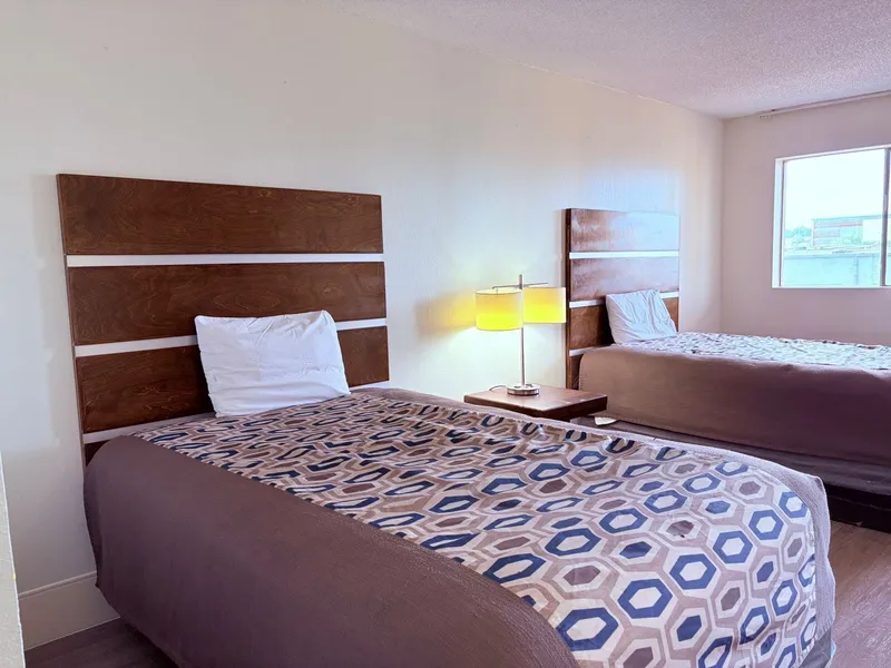 Best Classic Inn & Suites Houston I 45 near IAH hotel detail image 6