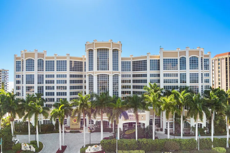Marco Beach Ocean Suites hotel detail image 6