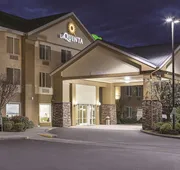 Spark by Hilton Central Point Medford hotel detail image 3