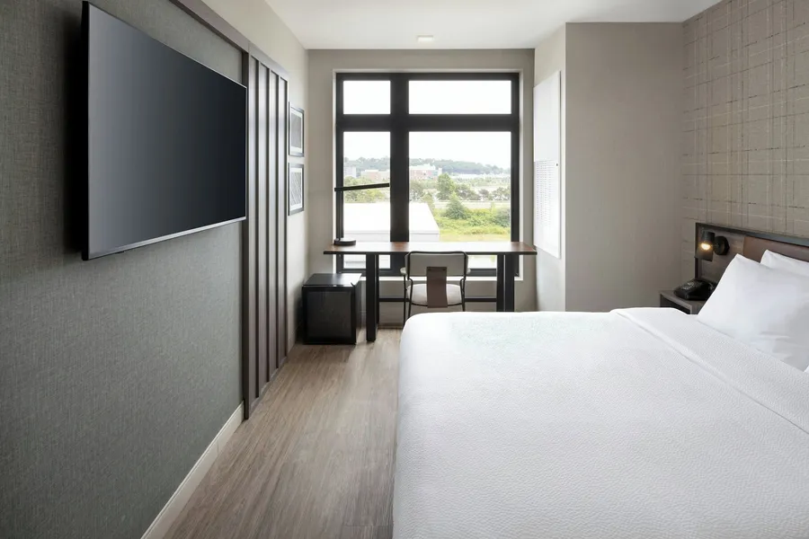 Moxy Portland Thompson's Point hotel detail image 2