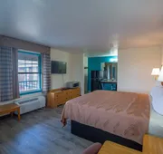 Economy Inn & Suites hotel detail image 3