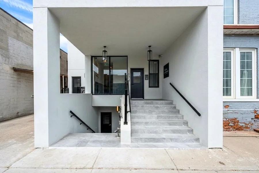 The Gerrard Private Patio Near Riverdale Park hotel detail image 6