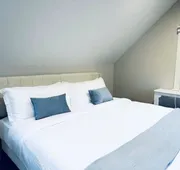 Family Cottage with 4 King Beds hotel detail image 7
