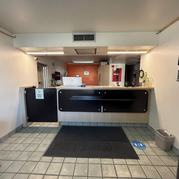 Shasta Vista Inn & Suites hotel detail image 6