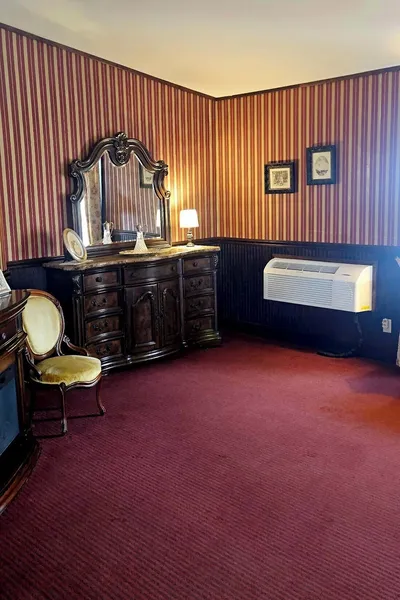 Wyatt's Hotel hotel detail image 6