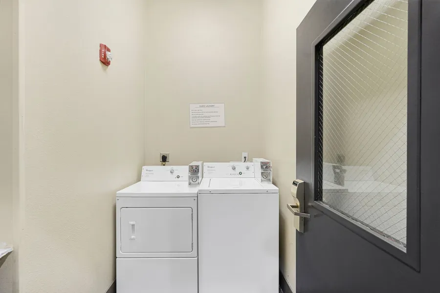 Red Lion Inn & Suites HOU Airport Road hotel detail image 6