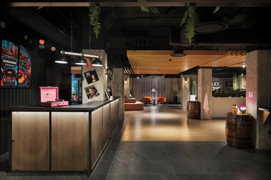Moxy Ottawa Downtown hotel detail image 2