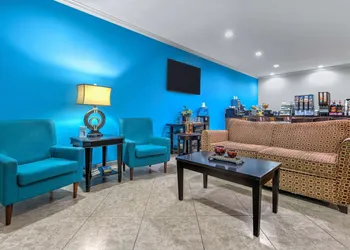 Days Inn & Suites by Wyndham Cabot hotel thumbnail 3