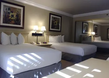 Indian Wells Resort Hotel hotel thumbnail 8