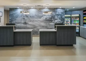 La Quinta Inn & Suites by Wyndham Sulphur Springs hotel thumbnail 5