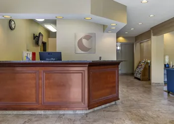 Comfort Inn & Suites Bothell - Seattle North hotel thumbnail 2