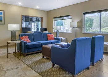 Comfort Inn & Suites Bothell - Seattle North hotel thumbnail 3