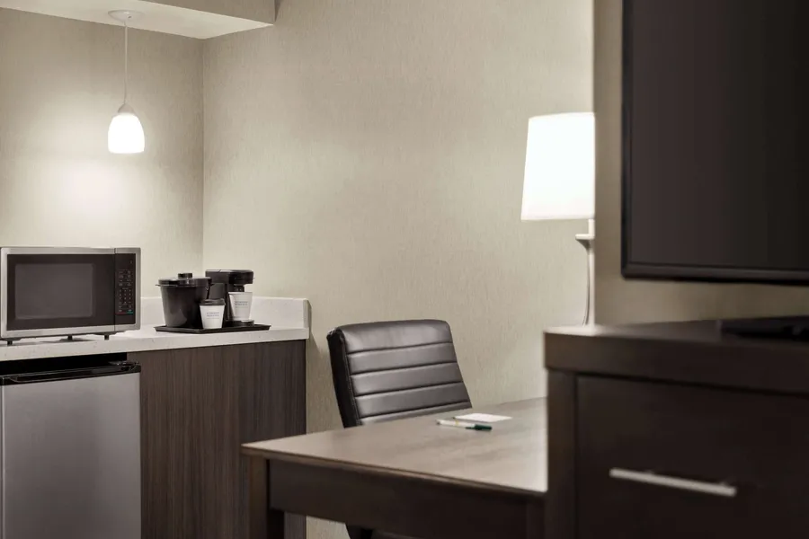 La Quinta Inn & Suites by Wyndham Newark - Elkton hotel detail image 6