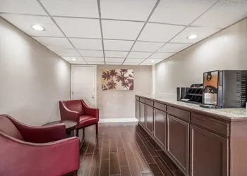 Red Roof Inn Sumter hotel thumbnail 2