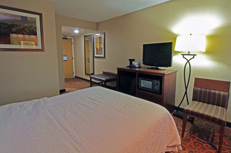 Hampton Inn Norfolk/Chesapeake (Greenbrier Area) hotel detail image 6