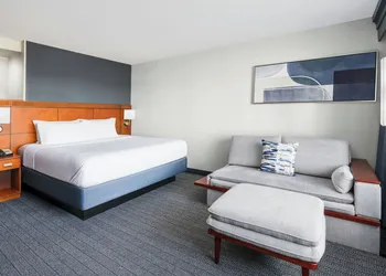 Courtyard By Marriott Farmington hotel thumbnail 5
