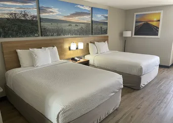 Days Inn by Wyndham Dallas Plano hotel thumbnail 8