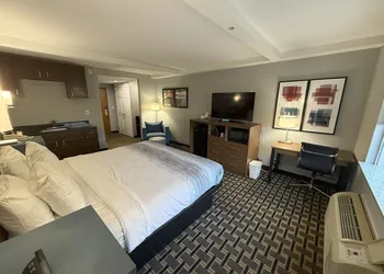 AmericInn by Wyndham Woodstock IL hotel thumbnail 6