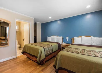 Rodeway Inn Escondido Downtown hotel thumbnail 8