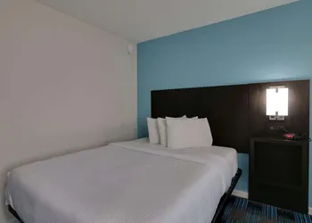 Travelodge by Wyndham Calhoun South I-75 hotel thumbnail 6