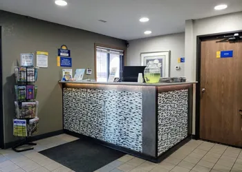 Days Inn by Wyndham Willmar hotel thumbnail 3