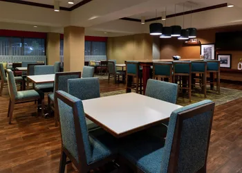 Hampton Inn Greensboro-Airport hotel thumbnail 2